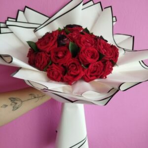 buque30rosasvermelhascolombianas2rosaspretas
